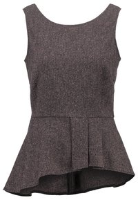 Top peplum en tejido texturizado de color gris oscuro con cuello redondeado y dobladillo asimétrico. Sin herrajes visibles ni patrones.