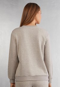 Intimissimi SOFT - Camiseta de pijama - beige