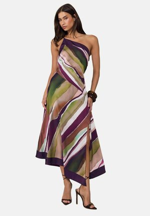 Lipsy, STRIPE SATIN ONE SHOULDER FIT AND FLARE MIDI DRESS - Freizeitkleid - multi