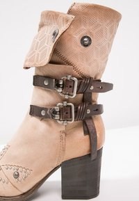 A.S.98 Cowboy- / Bikerboots - taupe