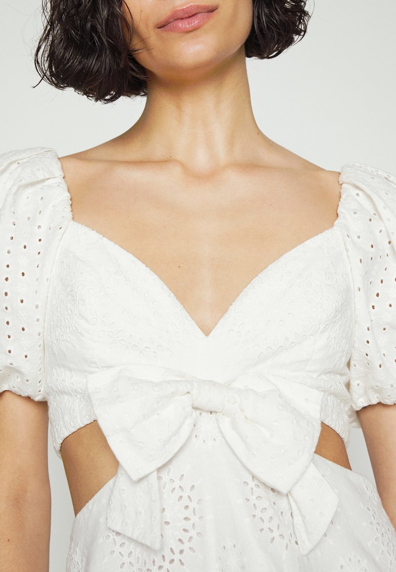 Damen Freizeitkleider | Alice + Olivia QUEENIE MINI DRESS BOW Freizeitkleid off white/weiß - UM99645 Damen Freizeitkleider | Alice + Olivia QUEENIE MINI DRESS BOW Freizeitkleid off white/weiß - UM99645