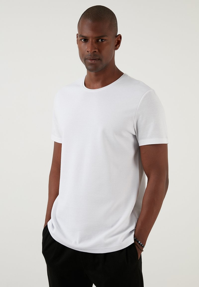 Buratti REGULAR FIT - Basic T-shirt - white - Zalando.ie