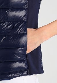 GAP Väst - dark blue