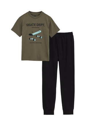 SET - Nattøj sæt - dark green