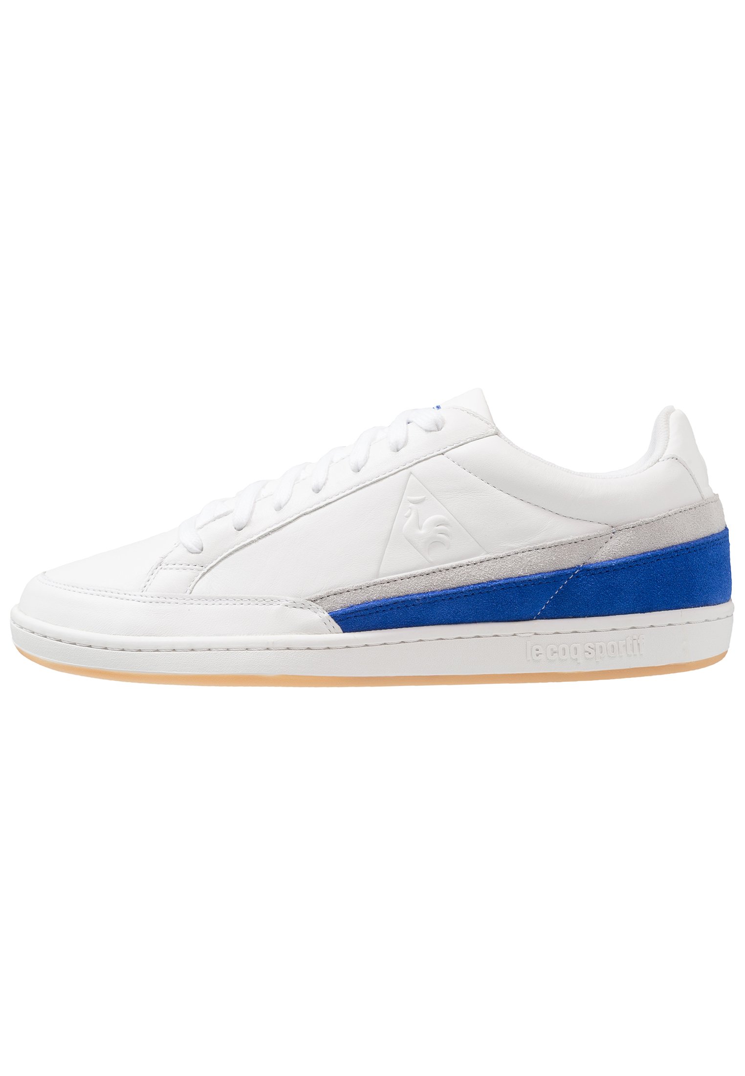 scarpe con lo stemma del gallo