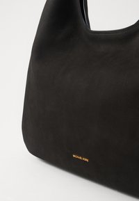 MICHAEL Michael Kors NOLITA HOBO  - Kabelka - black