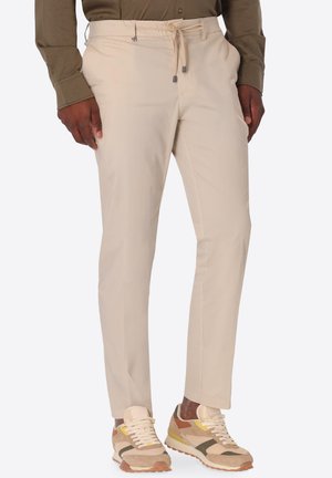 Distretto12, DISTRETTO12 TROUSERS 32" RELAX T. GRANO . - Pantaloni - travertine