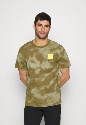 HIMALAYAN BOTTLE SOURCE TEE - T-shirt con stampa - military olive