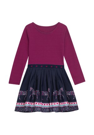 Langärmliges Kleid mit einem lila gestreiften Oberteil und einem marineblauen Rock. Mit Pferdemotiven und bunten Akzenten am Saum und am Taillenbund.