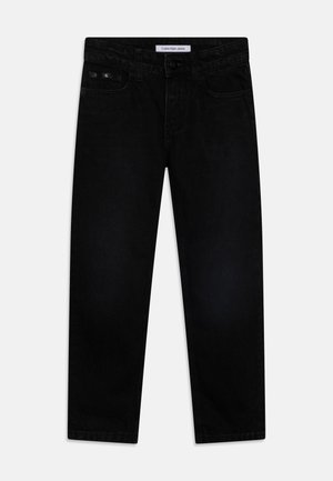 Czarne jeansy o prostych nogawkach z przednimi i kieszonką na drobiazgi, zapinane na guzik i zamek, z etykietą Calvin Klein Jeans na pasku.