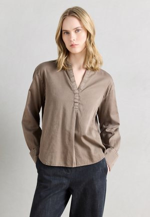 BLOUSE TUNIC SHAPE V NECK STAND UP COLLAR LONGSLEEVE GARMENT DYED SOLID - Bluse - chalky brown