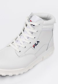 Fila GRUNGE II L MID Botines con cordones white/blanco