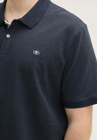 TOM TAILOR PLUS -  MIT LOGO STICKEREI - Polo krekls - sky captain blue white melange