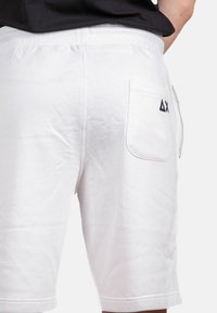 Sun68 BERMUDA BASIC - Pantaloni sportivi - bianco