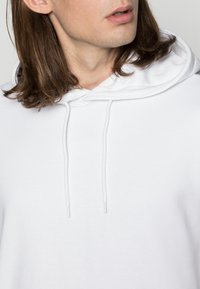 Weekday STANDARD HOODIE - Sweatshirt com capuz - white
