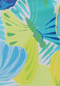 Tissu coloré présentant de grandes formes abstraites de feuilles et de papillons dans des teintes de bleu, de vert et de jaune, avec des textures et des motifs variés.