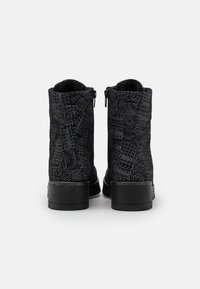 Jana Stivaletti con plateau - black