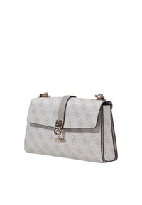 Borsa a mano bianca con motivo, con tracolla beige, hardware dorato e dettaglio del logo. Presenta una chiusura a pattina e un design strutturato.