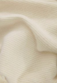 Unausgewählt, ivory
