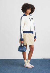 adidas Originals CLASSIC  - Μπουφάν προπόνησης - off white