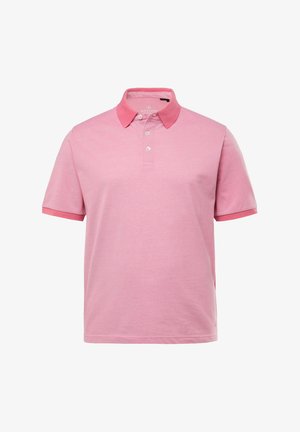 Polo shirt rosa realizzato in tessuto testurizzato con colletto e patta con tre bottoni. Le maniche corte presentano dettagli in tinta coordinata.