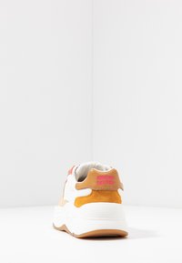 Scotch & Soda CELEST - Sneaker low - white/pink/multicolor