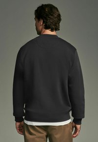 Next REGULAR FIT - Sweatshirt - black