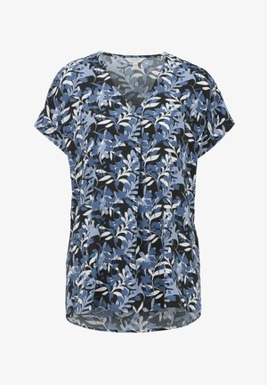 Sort og blå blomstrede kortærmede bluse med V-hals og løs pasform, der har hvide og blå bladmønstre over det hele.