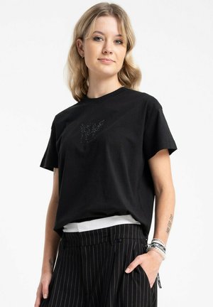 - T-shirt z nadrukiem