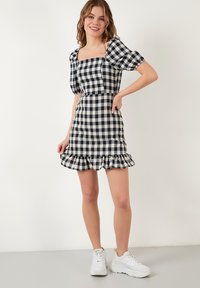 LELA SLIM FIT - Denní šaty - navy blue