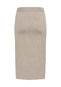Béžová tužková sukně vyrobená z měkké elastické látky. Vyznačuje se hladkou texturou a těsným střihem, s jednoduchým, čistým lemem.