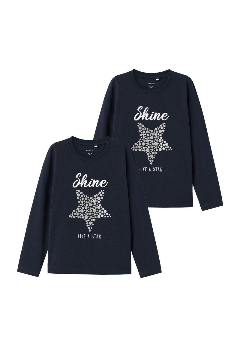 Zwei dunkelblaue Langarmshirts mit einem Stern-Graphic, das aus kreisförmigen Elementen besteht, und dem Text "Shine LIKE A STAR" in Weiß.