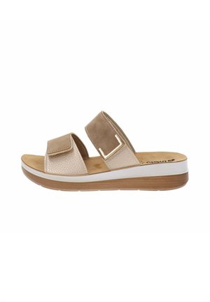 Sandalo beige e taupe con punta aperta a ciabatta, due cinturini regolabili, plantare imbottito e suola spessa bianca e marrone.