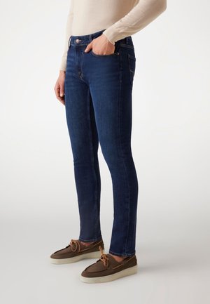 Guess MIAMI SKINNY - Blugi skinny fit - blau