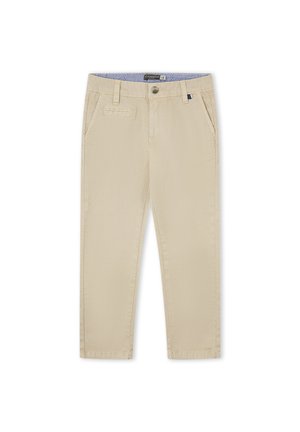 Pantalones beige de pierna recta con trabillas para cinturón, cierre frontal con botón, bolsillos laterales y un pequeño bolsillo cosido en el lado derecho.