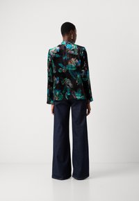 Marc Cain Bleizeris - dark jade green