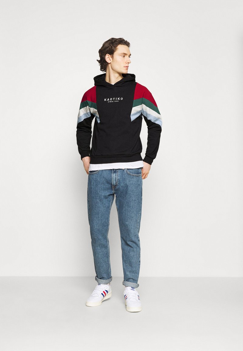 Kaotiko SUD CAP WALKER UNISEX - Sweatshirt com capuz - black