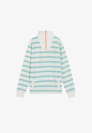 Hvid pullover med lyseblå vandrette striber, orange kvart-lynlås i kraven, forlommer og lille rundt logo på brystet.