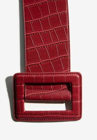 Curea - burgundy red