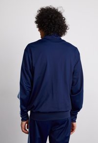 Thumbnail Image 4