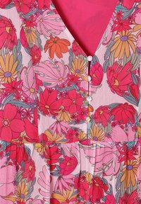 TATUUM KENTRA  - Robe de jour - pink