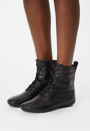 Camper Botines con cordones - black