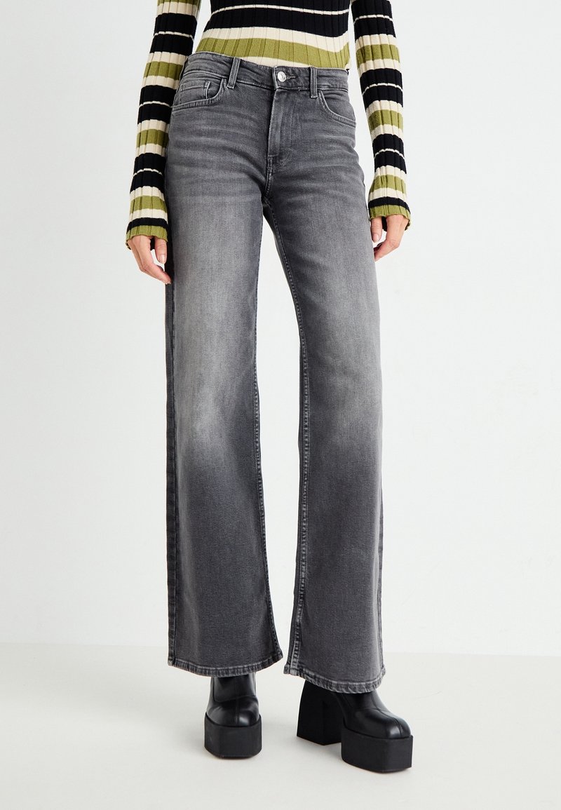 ONLY Pernera ancha - grey denim