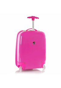 Valigia rigida rosa con finitura lucida, manico retrattile e quattro ruote trasparenti. Presenta un logo sulla parte anteriore e chiusura con zip.