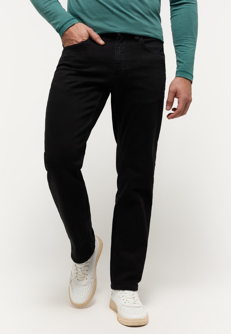 MUSTANG Style Michigan Slim Jeans Uomo - Taglio Conico, Mix Cotone Elastico, Lavaggio Usato, Blu