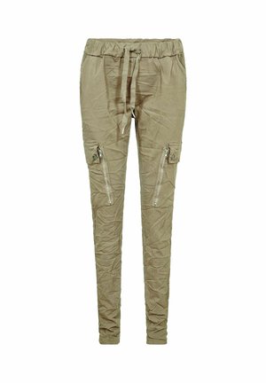 Khaki cargobroek met een trekkoord in de taille, zijritszakken en een gerimpelde textuur. Slim fit met taps toelopende pijpen voor een modern silhouet.