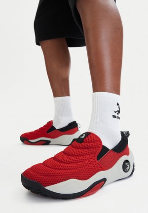 Shaq, SHAQ SNEAKERS MEN'S RED AQ95011M-R - Loafers - red