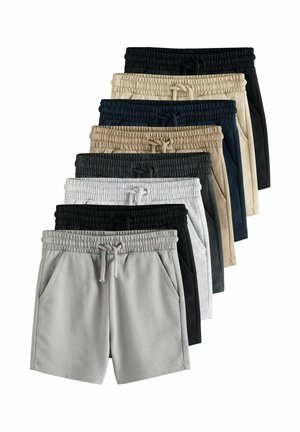 Sieben Paare lässiger Shorts mit elastischem Bund und Kordelzug, in einer gestapelten Anordnung, in den Farben Grau, Schwarz, Weiß, Dunkelgrün, Braun, Marineblau und Beige.