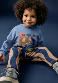 Next LONG SLEEVE AND SET - Trainingsanzug - blue safari