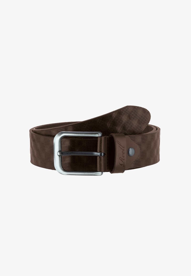 Brauner perforierter Ledergürtel mit einer silbernen Metallschließe, der eine glatte Textur aufweist und einen markierten Lederakzent in der Nähe der Schließe hat.